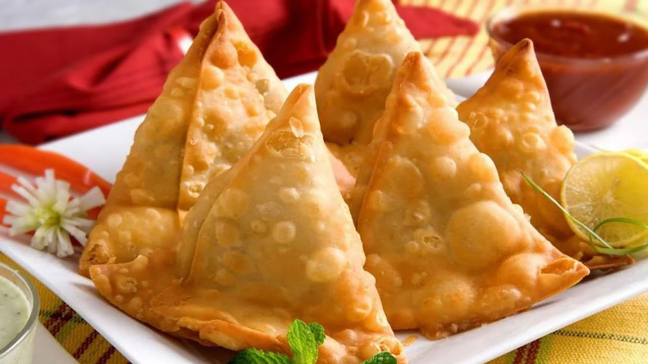 FRESH SAMOSA VEG (8 PCS)